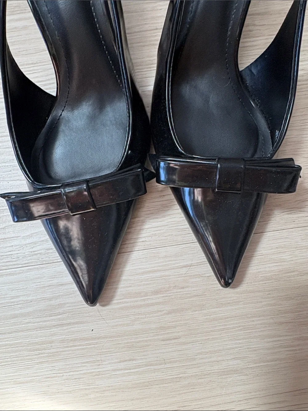Zara Black Patent Pointed Slingback Pumps with Bow Detail - Picture 5 of 5